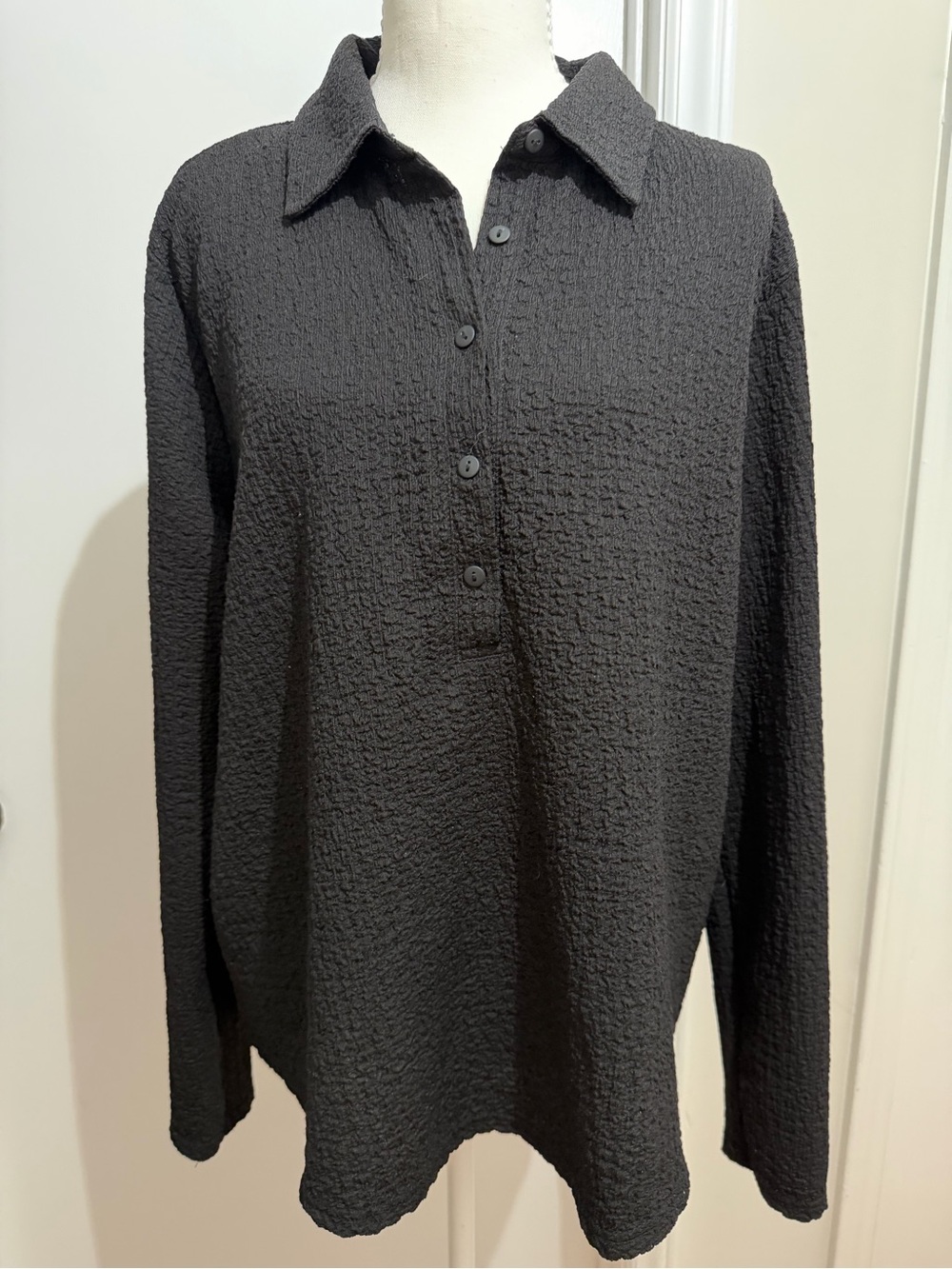 Modern Work Textured Black Polo-Style Top